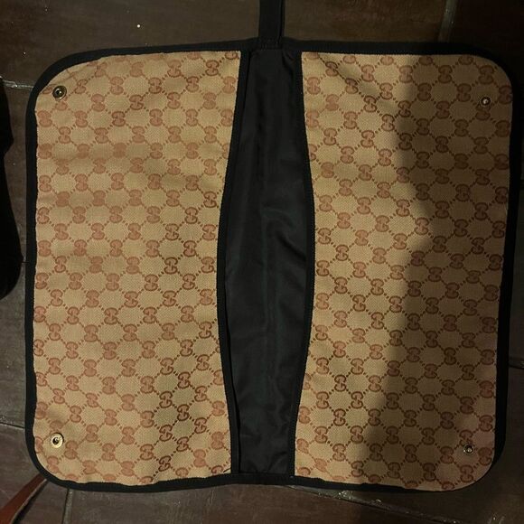 Gucci x MLB GG Canvas Toiletry Bag - Picture 7 of 9